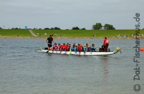 Drachenbootrennen in der Familienlagune in Büsum
